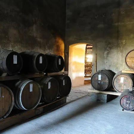 Castello Sonnino Farm stay *